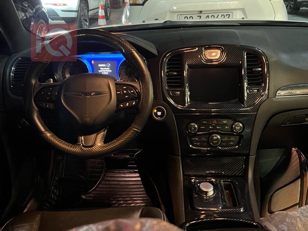كرايسلر 300